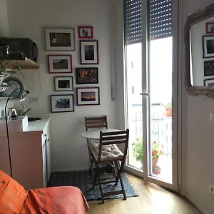 https://up-to-seven.italymilanhotels.net