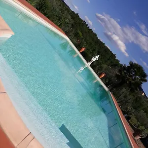 https://la-vecchia-quercia.it-tuscanyhotel.com